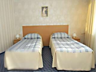 Отель Hotel Vienna Силистра Двухместный номер с 2 отдельными кроватями-9